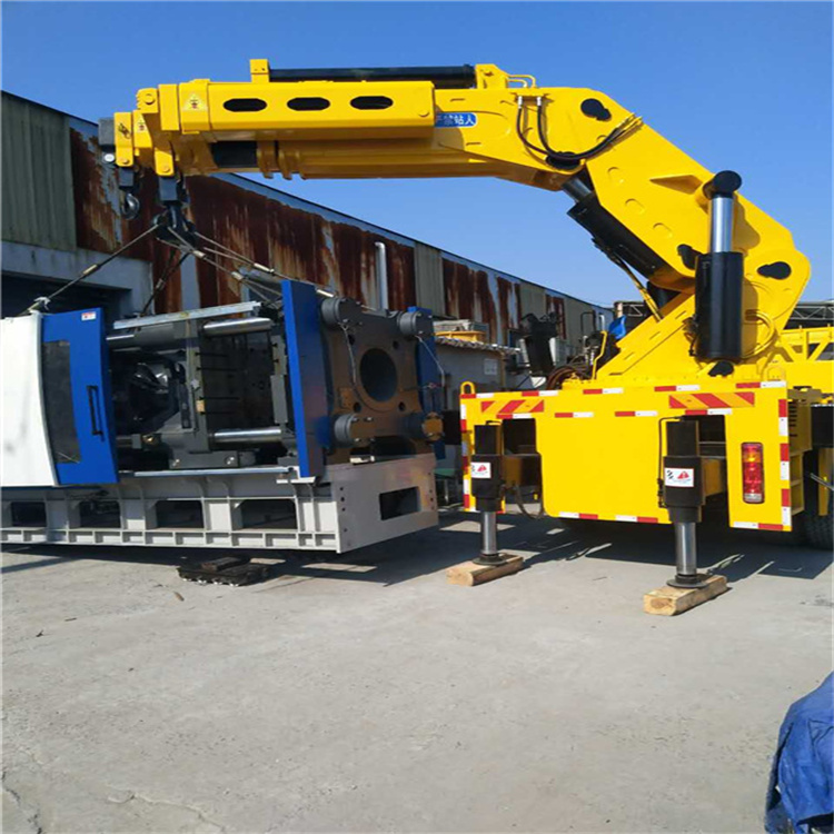 巩义 大吨位折臂吊出租费用解析：一小时租赁多少钱