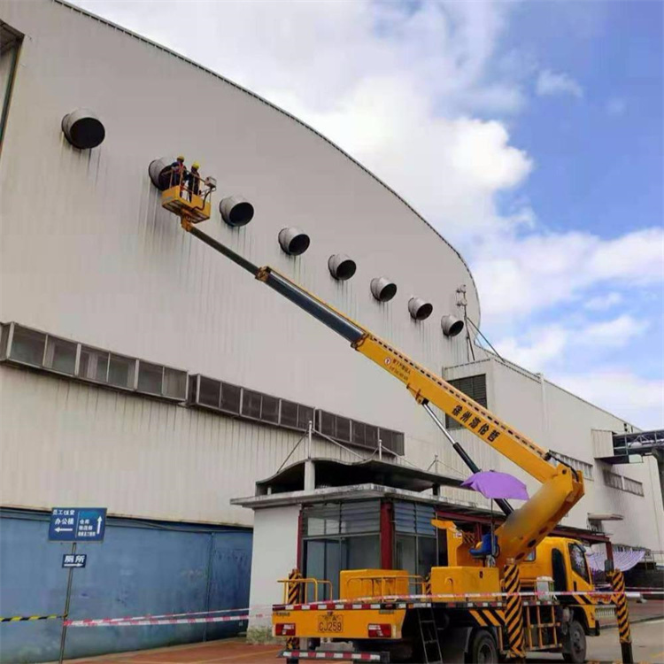 巩义高空作业车出租服务：专业广告牌安装解决方案