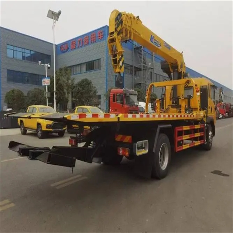 巩义附近小随车吊出租电话，轻松解决搬运烦恼